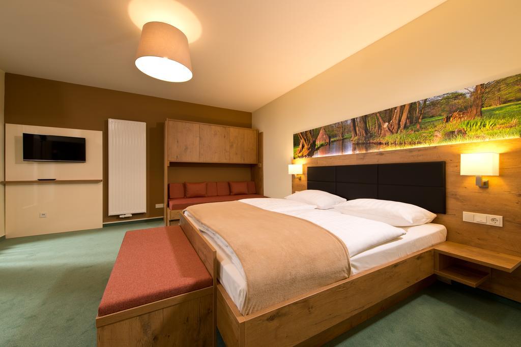 Spreewaldhotel Stephanshof Люббен Экстерьер фото